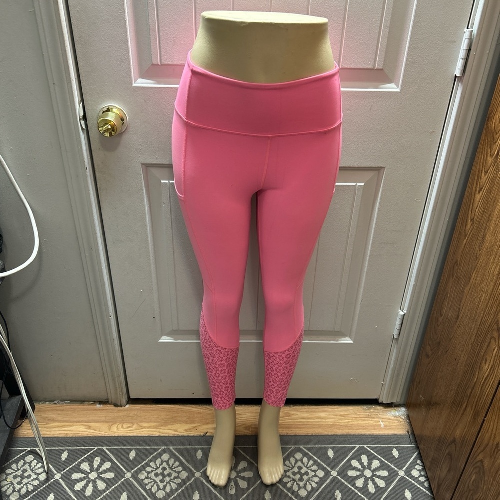ZYIA Vibrant Pink Leggings with Geometric Detail